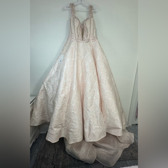 LO’ ADORO Nude Blush Corset Bodice Brocade Elegant Lace Wedding Dress - Picture 13 of 16